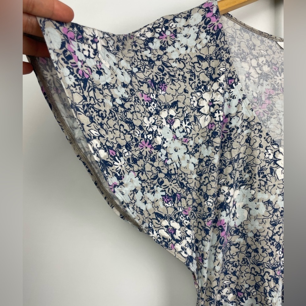 Cabi Gray‎ Purple Flutter Short Sleeve Floral 301 Blouse - Picture 3 of 7